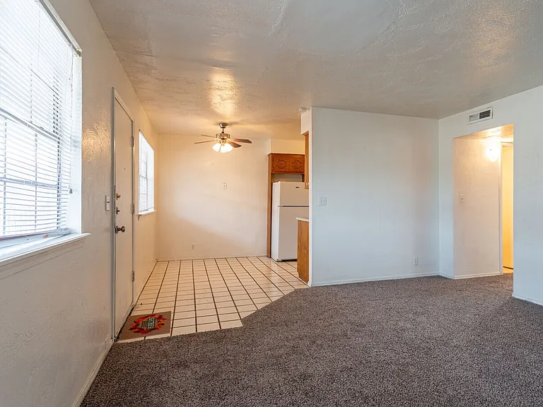Summerplace Apartments — Photo 22