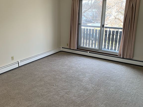 4th image of 10649 85th Ave NW #302