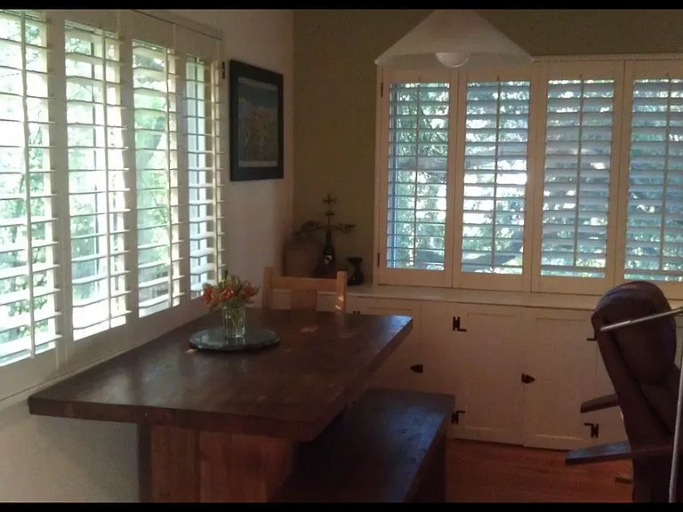 Family Room/eating area