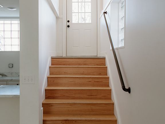 4th image of 173 W 20th St #2