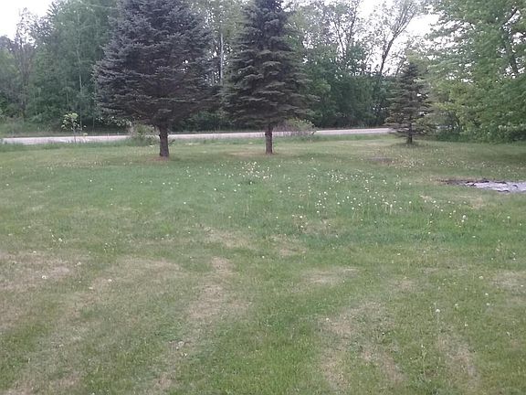 4th image of 15949 Bayview Dr NE