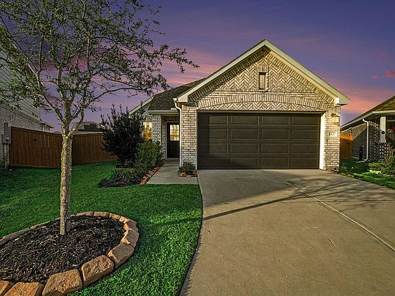 2nd image of 8427 Blue Shell Ln