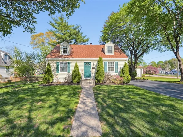 35 Intervale Ave, Attleboro, MA 02703