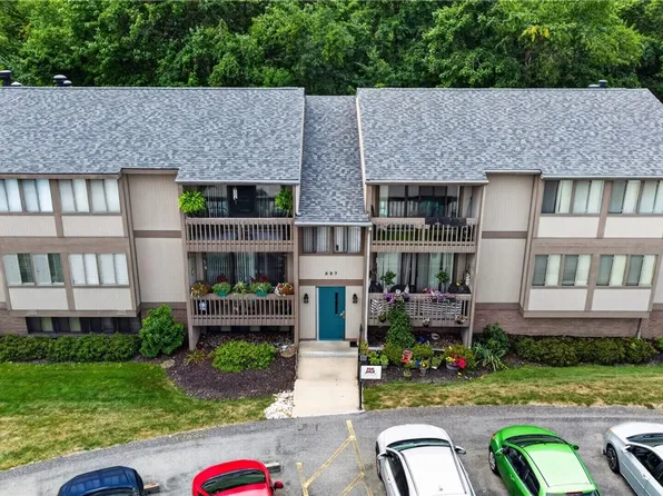 327 Ridge Point Cir APT 13, Bridgeville, PA 15017