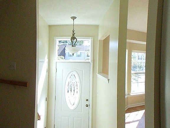 4th image of 220 Woodland Green Way