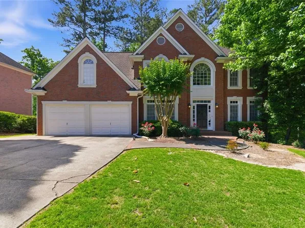 2046 Kinsmon Dr, Marietta, GA 30062