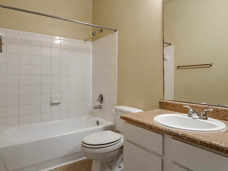 Champion Townhomes on the Green — Photo 27
