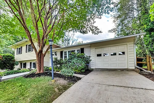 806 Hope Ct Photo 1