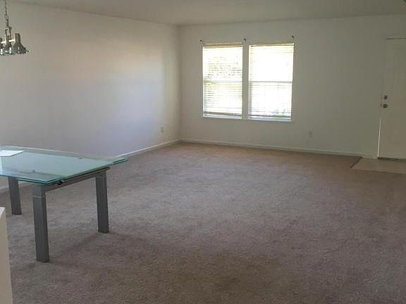 2nd image of 1489 Summit Oaks Dr W