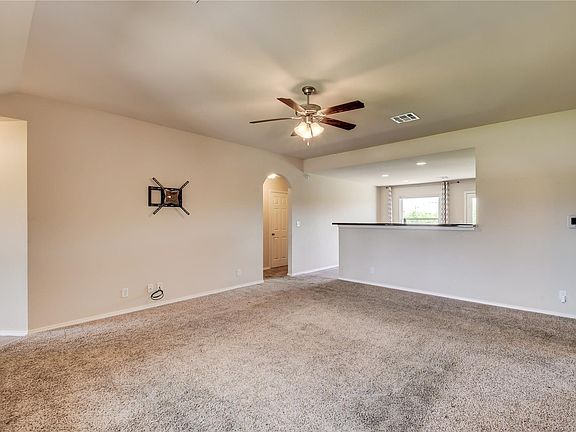5th image of 9284 S 250th East Ave
