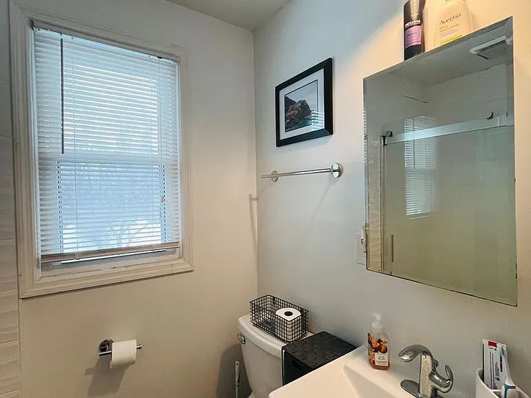 Beautifully Remodeled 2BR home in great neighborhood (Guilderland Schools) — Photo 14