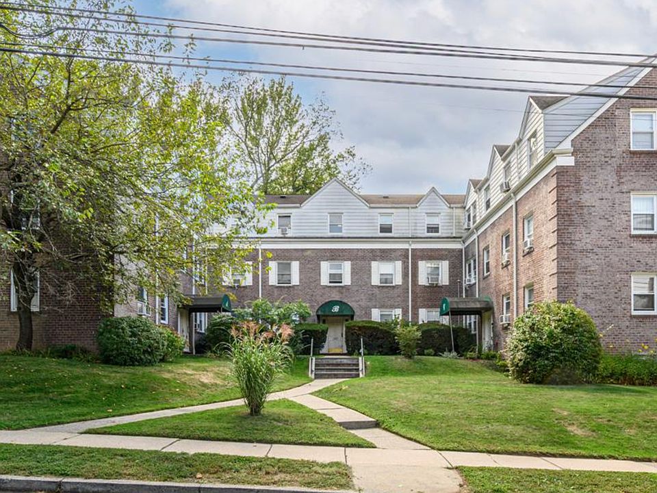 1st image of 140 W Englewood