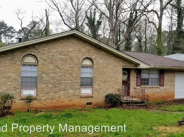2217 Emerald Castle Dr, Decatur, GA 30035