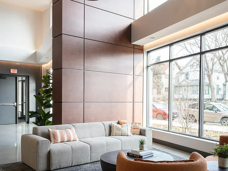 Akin Apartments — Photo 10