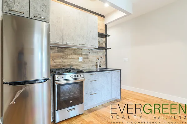 Rented by ERNY LLC | media 12