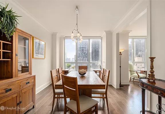 4th image of 351 E 51st St APT 14D