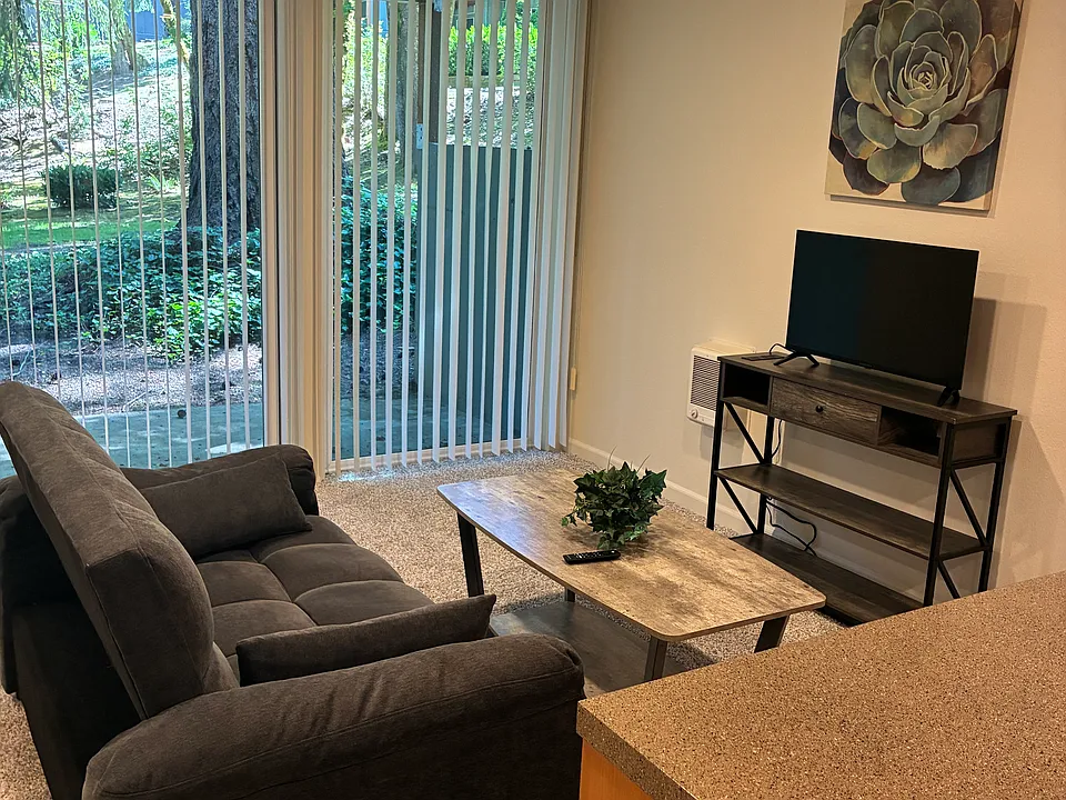 100 Kerr Pkwy #30