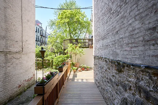 Sold by Compass | media 6