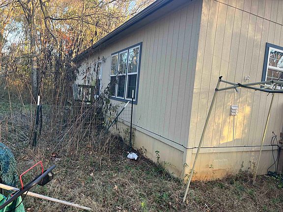 5th image of 1501 Poplar St