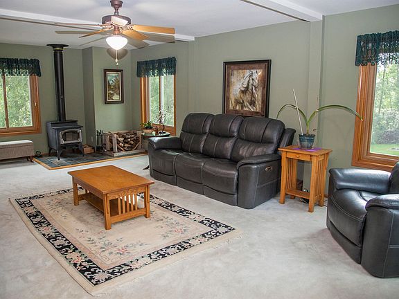 4th image of 4302 Green Leaf Dr