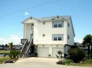 1022 Short Reach Dr, Tiki Island, TX 77554