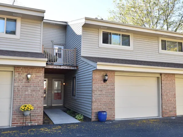 1333 Camden WAY #2, Waukesha, WI 53186