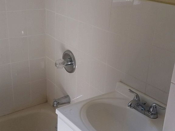 4th image of 186-188 S 12th St