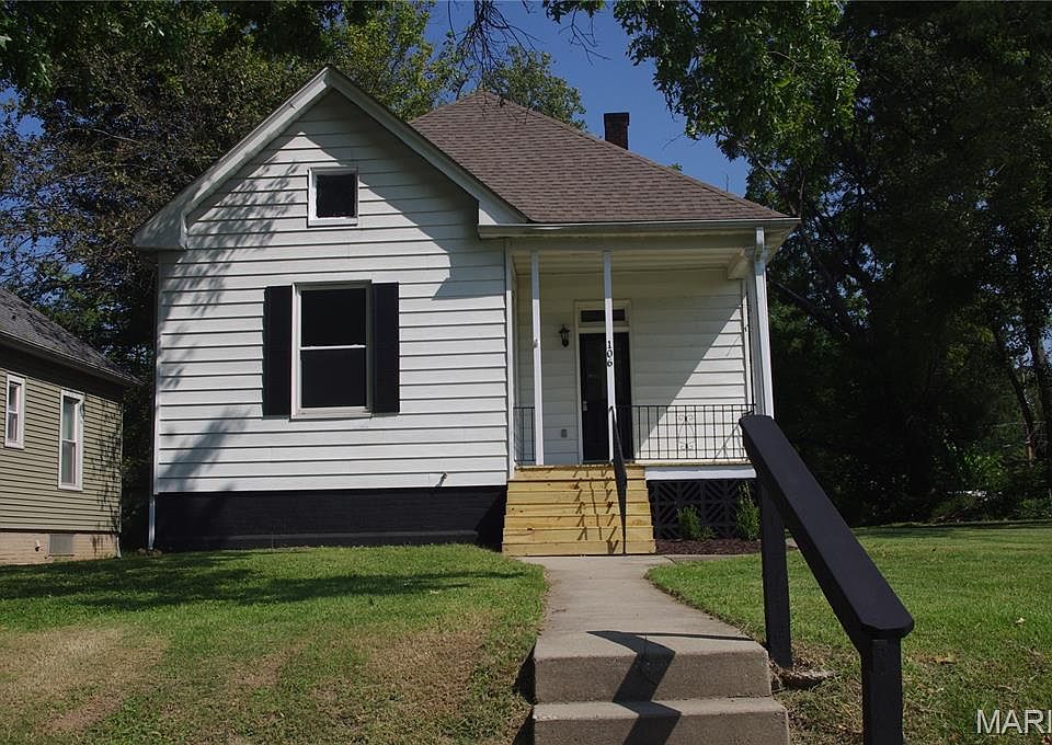 1st image of 106 Hazel Ave