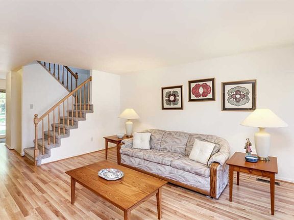 4th image of 651 Liberty Pointe Dr