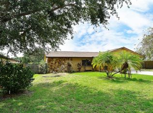 4417 Meadow Creek Cir, Sarasota, FL 34233