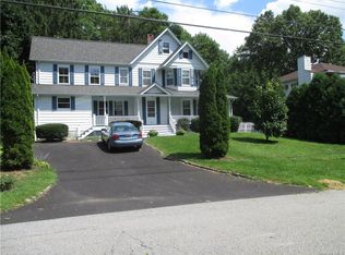 41 Mountain Ave, Mount Kisco, NY 10549