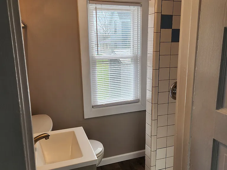 702 Wayne St — Photo 2