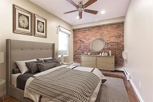 2 bed, 1.0 bath, 1190 sqft, $4,850 — Photo 4