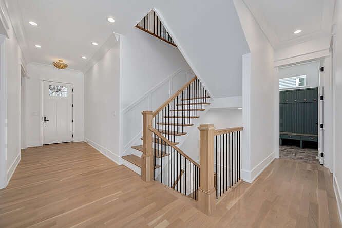2nd image of 857 S Chatham Ave