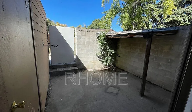 1420 Lancelot Dr — Photo 4