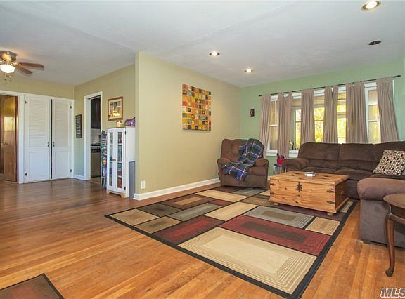 5th image of 21 Brown St