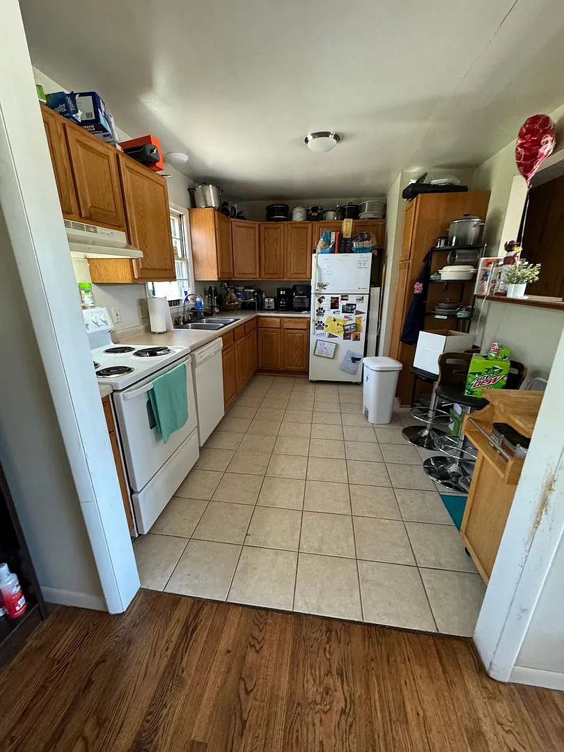 3 bedroom/2 bathroom house near KU — Photo 3