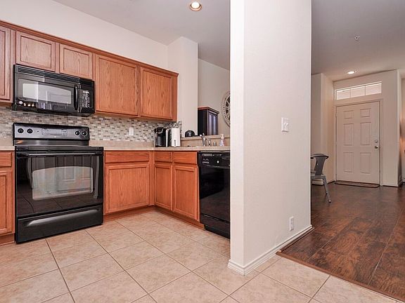 5th image of 2233 Stonepark Pl