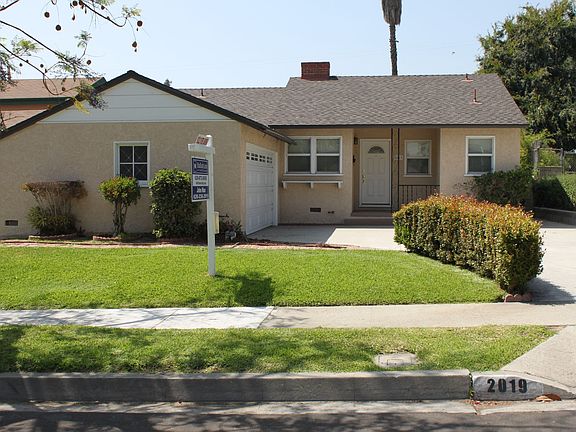 2nd image of 2019 Clover Dr
