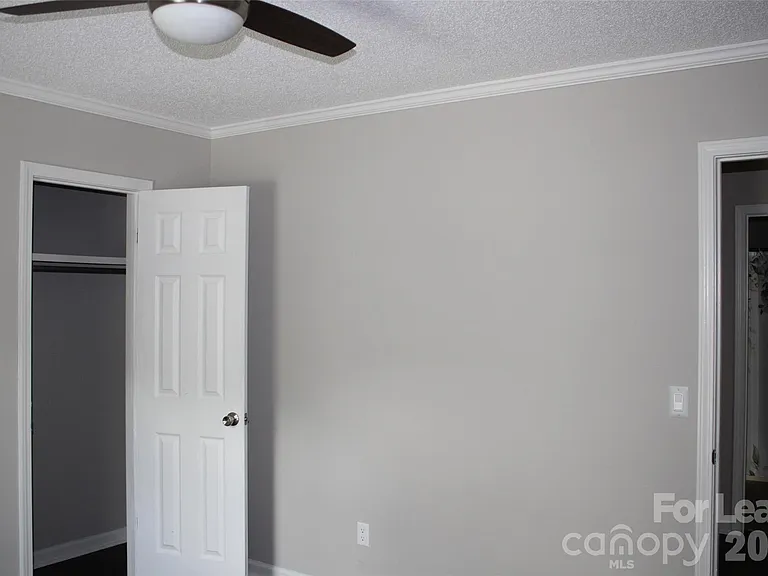 2212 Crosswinds Ct — Photo 21