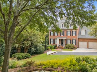 250 Enclave Cir, Sandy Springs, GA 30342
