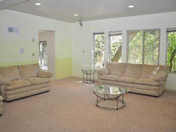 Lower fl. office/in-law