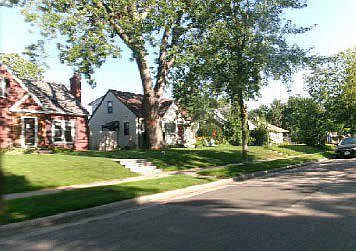 3rd image of 5637 Bloomington Ave