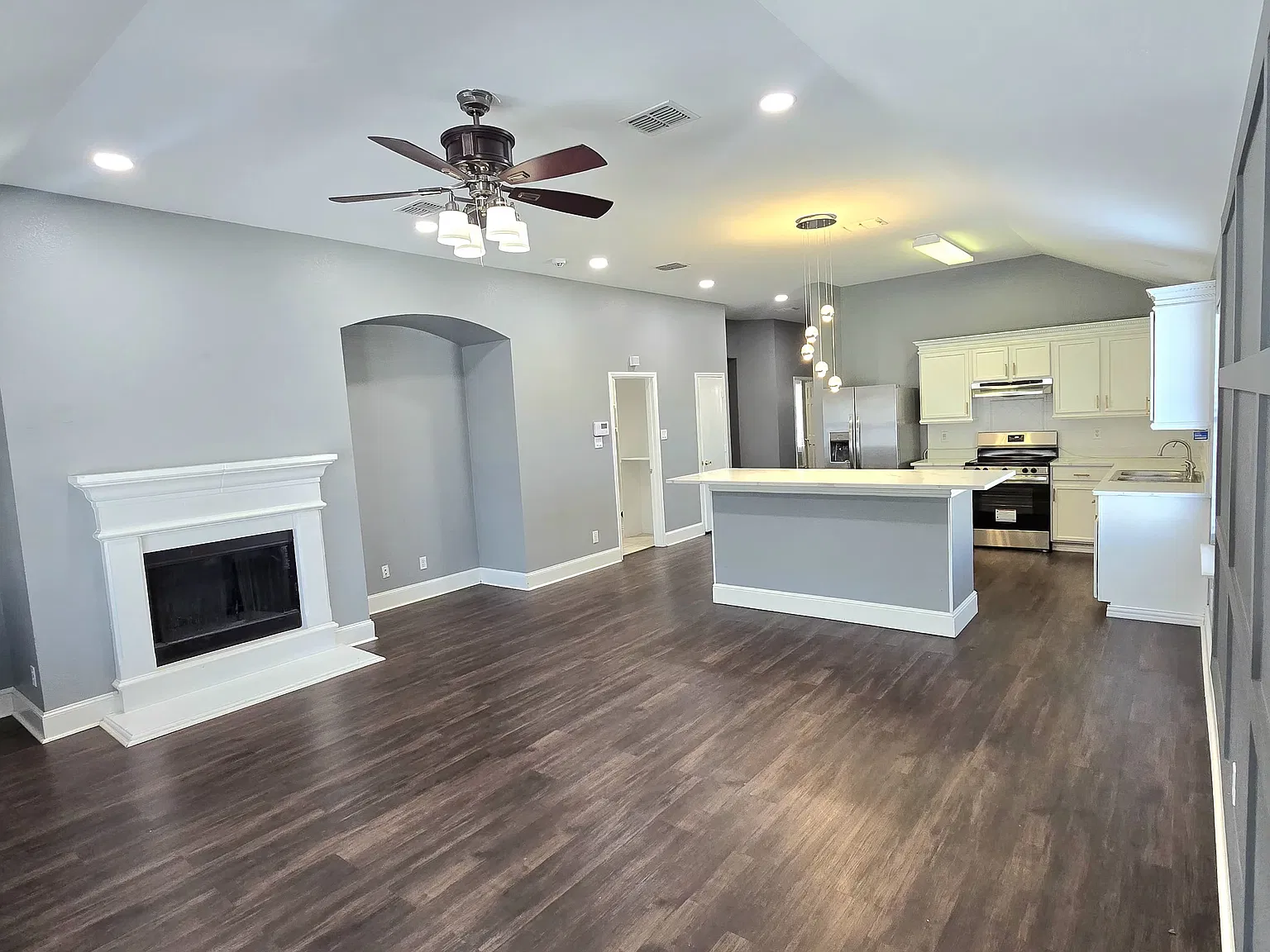 4 bed, 1672 sqft, $2,400 — Photo 1
