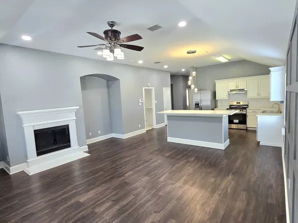 9724 Whistler Dr, Dallas, TX 75217