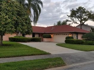 3204 Bluffs Dr, Largo, FL 33770