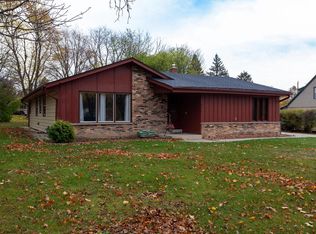 4418 S 84th St, Greenfield, WI 53228