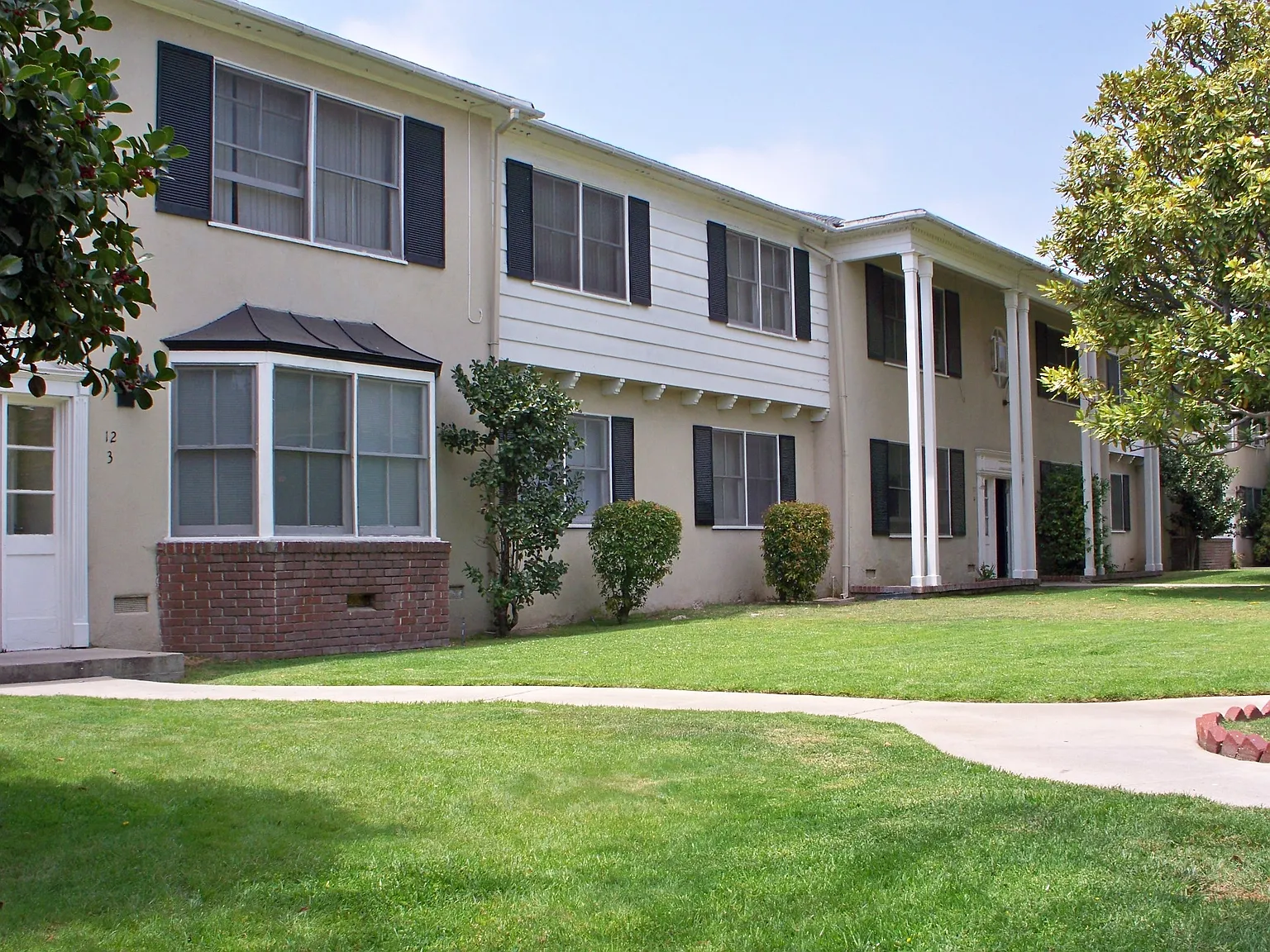 1 bed, $2,095 — Photo 2