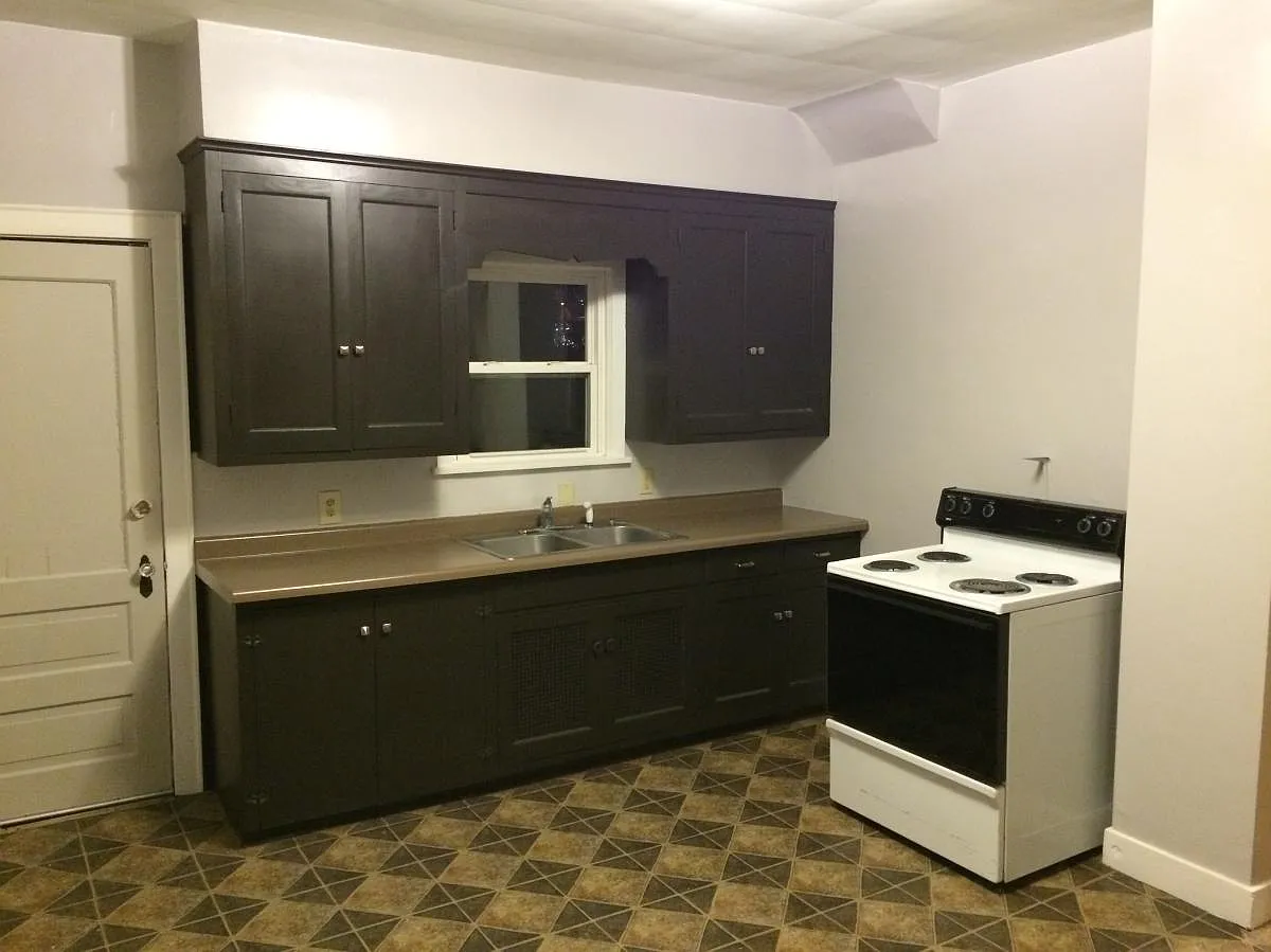 323 W Wheeler Ave — Photo 2
