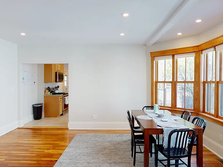 19 Creighton St — Photo 7